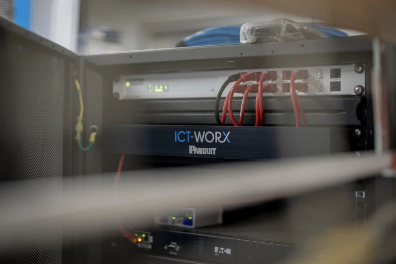Professionele netwerkinfrastructuren en serveropstellingen door ICT-Worx